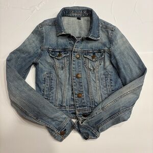 American Eagle Women's Denim Jeans Jacket with Button Closure XS